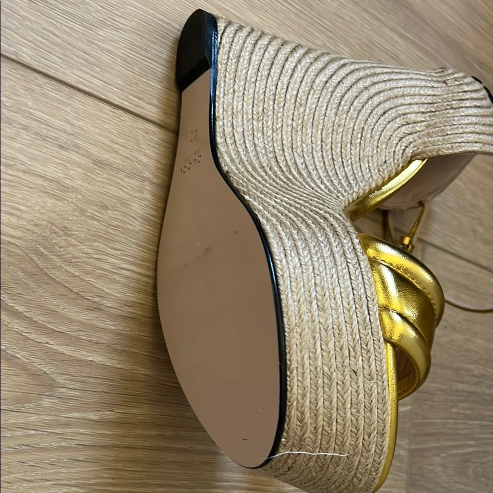 Gucci Gold Wedge Sandals with T-Strap Design Stitch Floral Size 42 - Picture 4 of 15